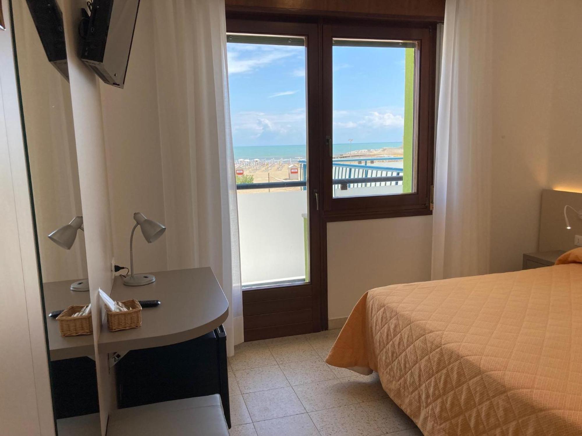 Hotel Giacomazzo Caorle Eksteriør bilde